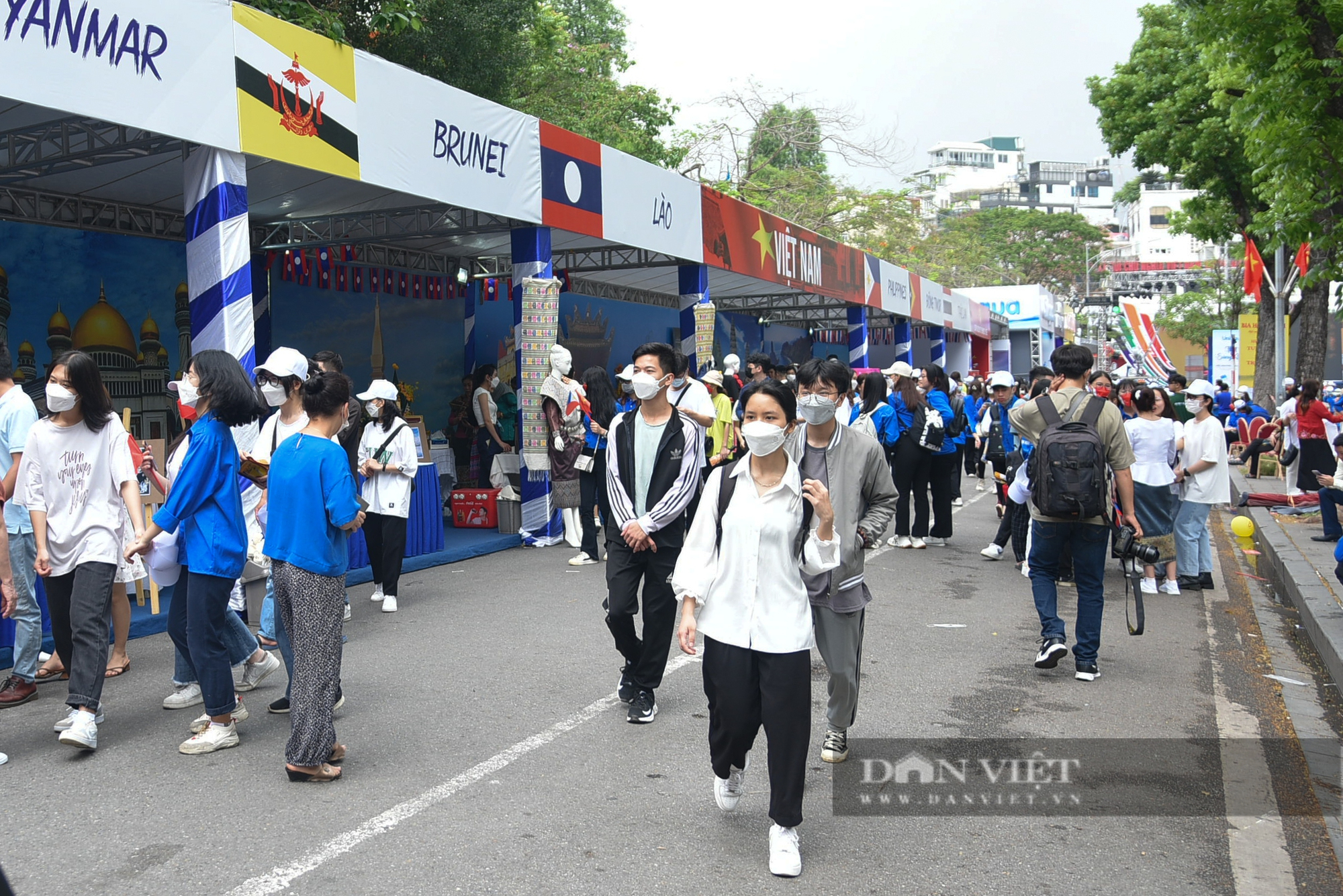 Hơn 10.000 thanh niên đi bộ tại Festival Thanh niên Đông Nam Á chào mừng SEA Games 31 - Ảnh 10.