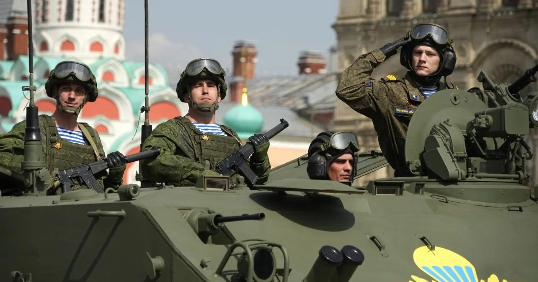 Russia sends forces to Mariupol for Victory Day parade, Ukraine rescues troops trapped in Azovstal