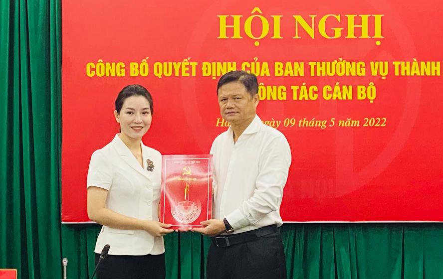 3 cán bộ thành phố vừa đươc Thành ủy Hà Nội điều động về quận, huyện là ai? - Ảnh 3.