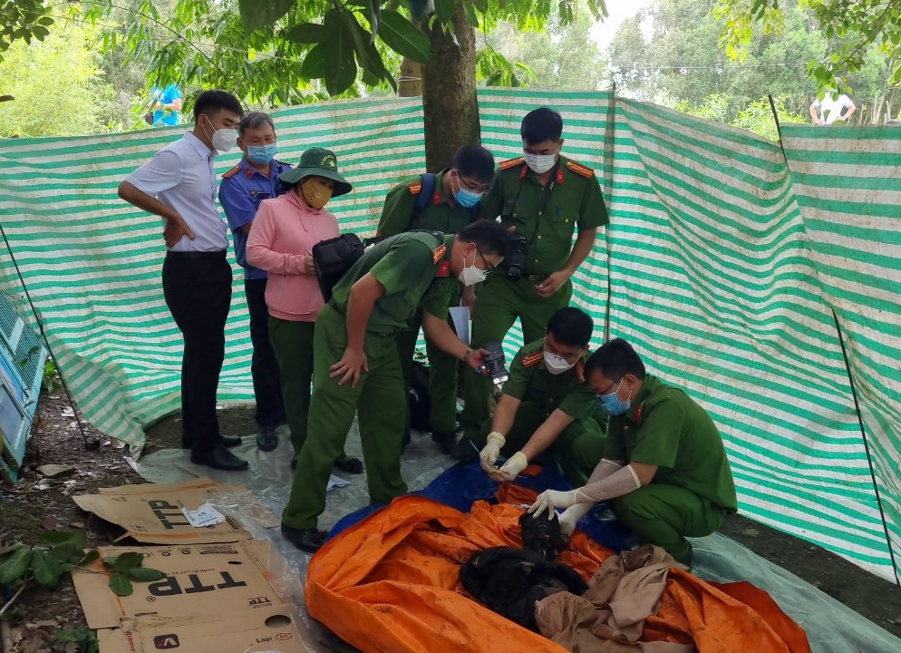 Kiên Giang: Công an bắt nhanh U70 giết chủ nợ cướp tài sản rồi đốt xác phi tang - Ảnh 2.