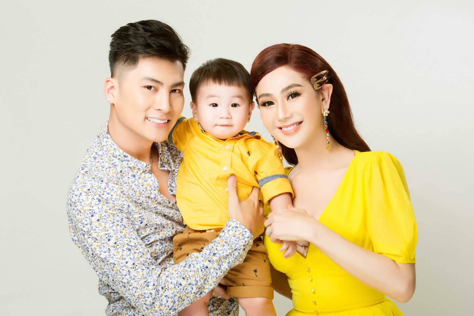 Ngô Thanh Vân và loạt mỹ nhân Việt lấy chồng trẻ