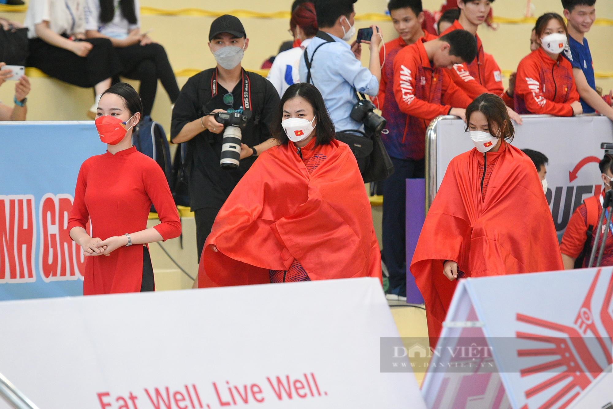 Ngô Phương Mai bật khóc khi đổi màu huy chương tại SEA Games - Ảnh 1.