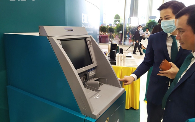 Citizens can withdraw at ATMs with a chip-based citizen ID card