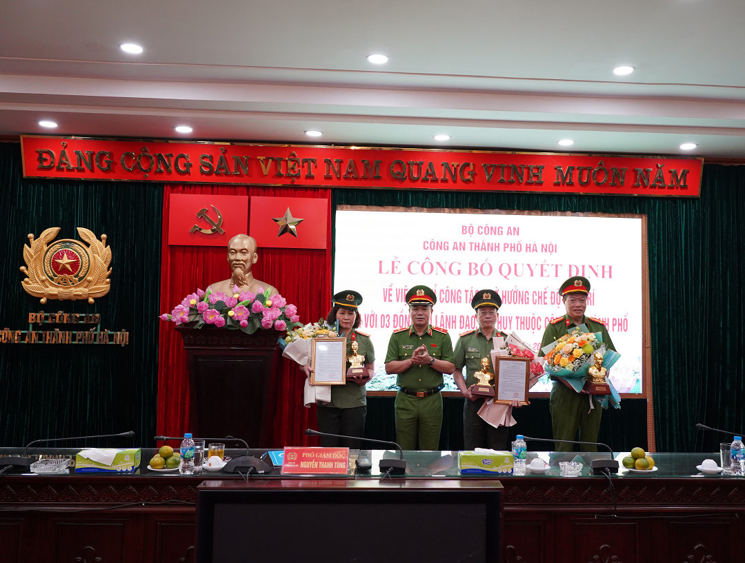 3 lãnh đạo Công an cấp phòng, huyện ở Hà Nội nghỉ chờ hưu - Ảnh 1.