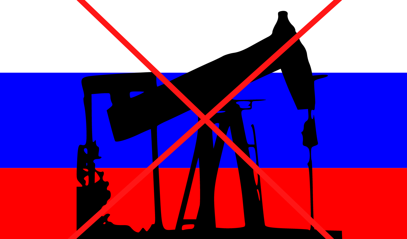 Trong nỗ lực lớn để trừng phạt Moscow, EU cấm hầu hết các hoạt động nhập khẩu dầu của Nga. Ảnh: @AFP.
