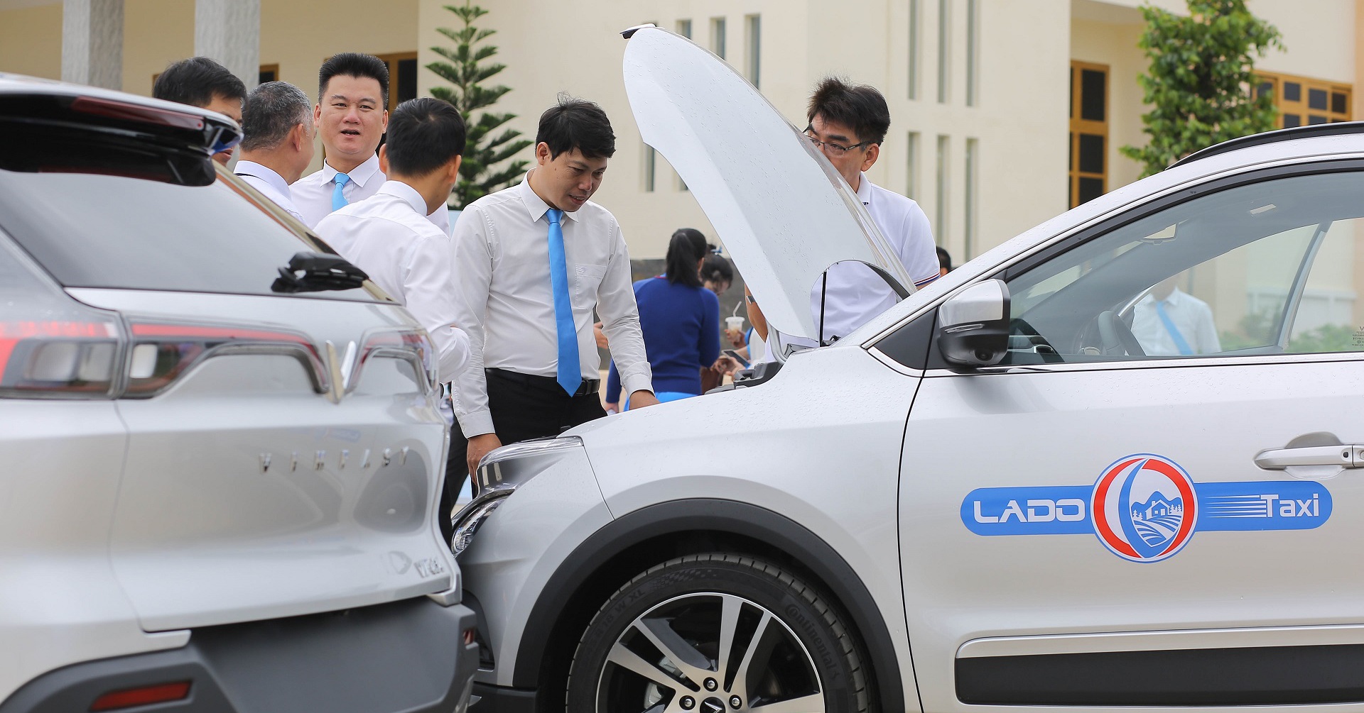 Electric taxi – A big turning point in the service car industry in Vietnam