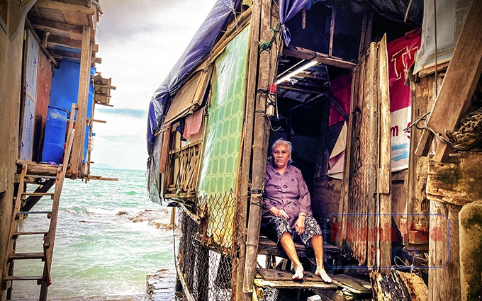 Ở ngay thành phố Nha Trang của Khánh Hòa mà dân xóm này quanh năm chỉ lo đi &quot;chạy sóng&quot; phát mệt