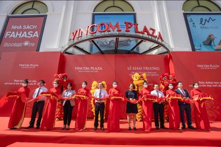 Vincom đồng loạt khai trương 2 trung tâm thương mại mới tại Tiền Giang và Bạc Liêu - Ảnh 1.