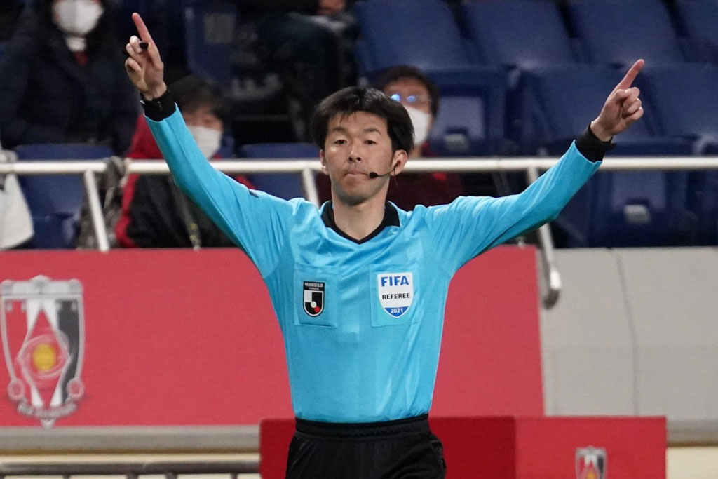 Trọng tài người Nhật Bản cầm còi trận U23 Ả Rập Xê Út vs U23 Việt Nam - Ảnh 1.