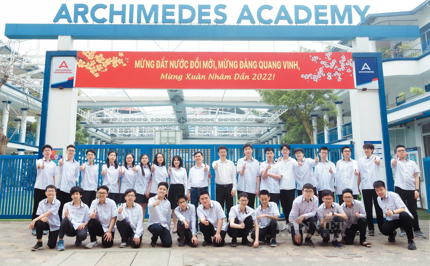 Cả lớp đỗ trường Chuyên ở Hà Nội với nhiều thủ khoa, á khoa: Bí quyết từ người thầy - Ảnh 1.