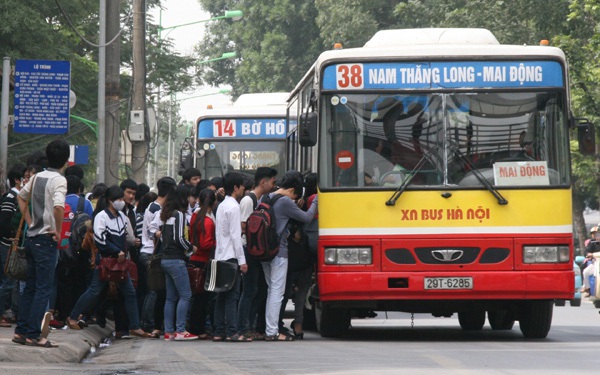 Ký ức Hà Nội: Từ nỗi ám ảnh đến tình yêu dành cho xe buýt