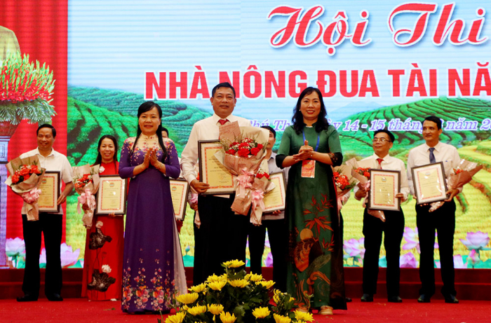 Phó Chủ tịch Hội NDVN Phạm Tiến Nam dự Hội thi “Nhà nông đua tài” tỉnh Phú Thọ - Ảnh 3.