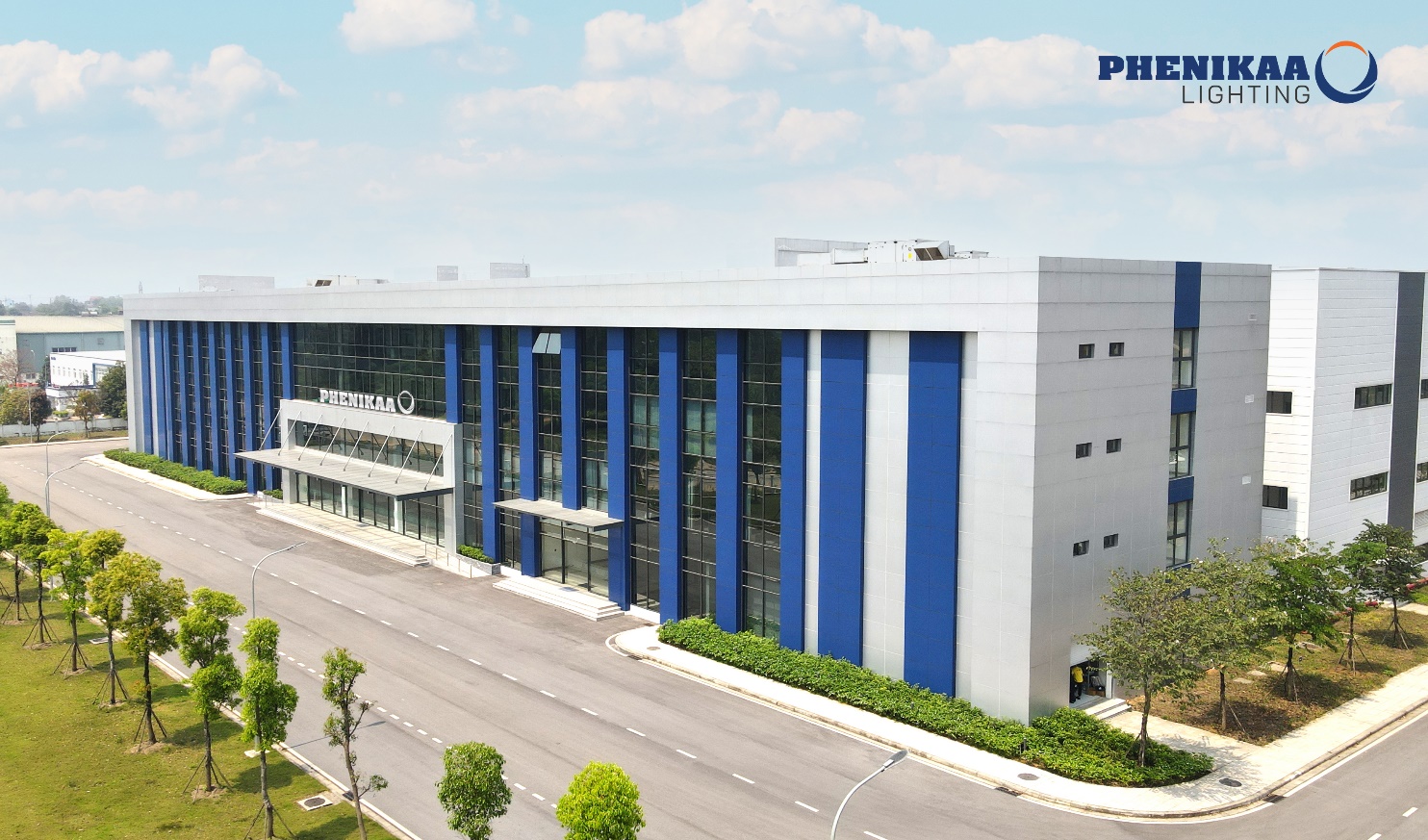 Tập đoàn Phenikaa chính thức ra mắt nhà máy điện tử thông minh - Ảnh 1.