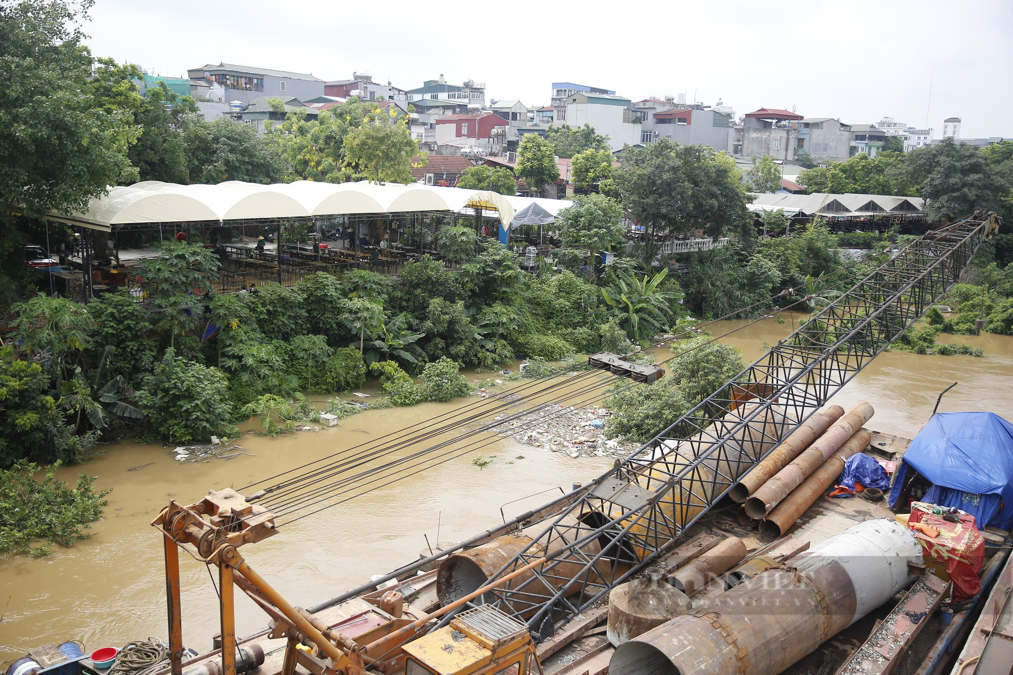 Nước sông Hồng dâng cao