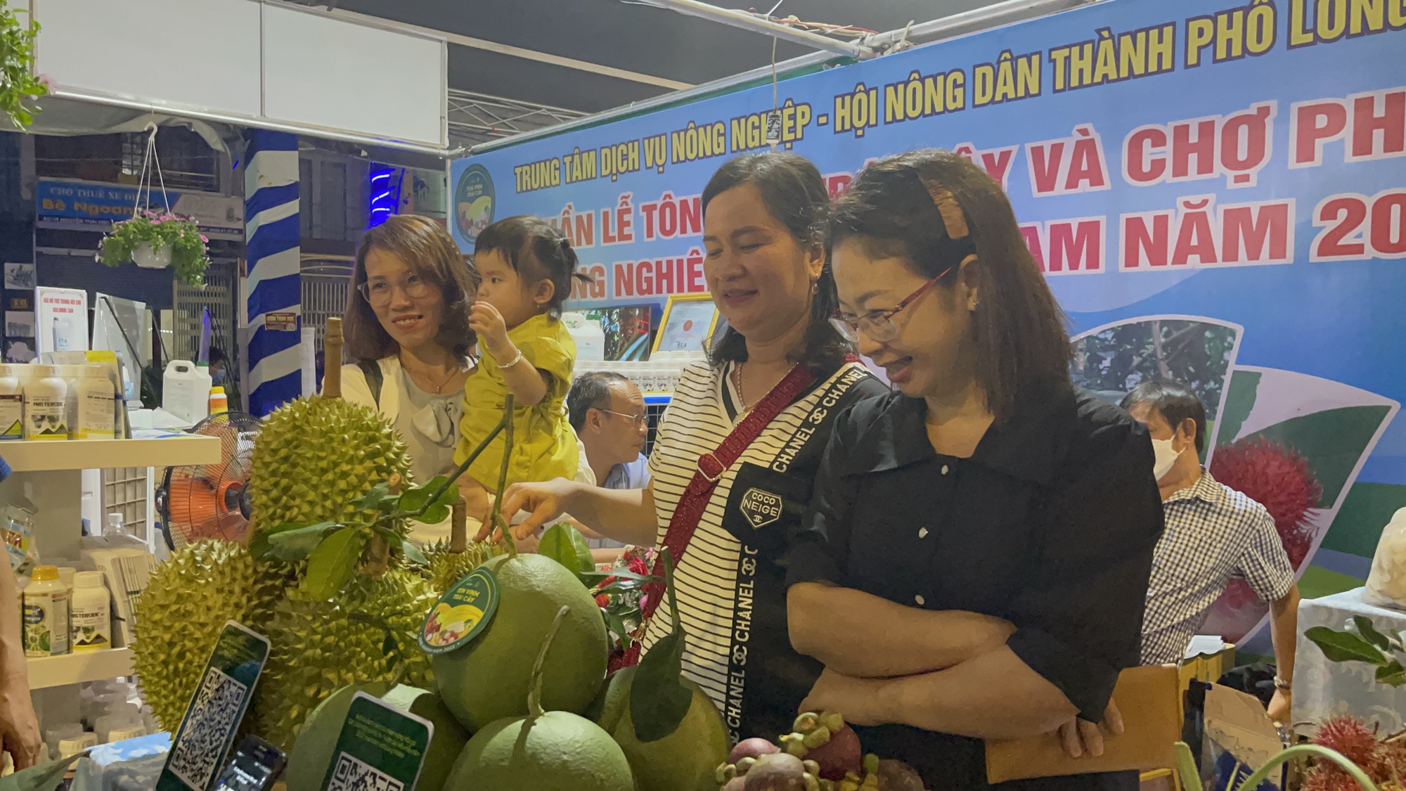 Tuần lễ tôn vinh trái cây và Phiên chợ nông nghiệp, đưa trái cây Đồng Nai &quot;bay xa&quot; - Ảnh 1.