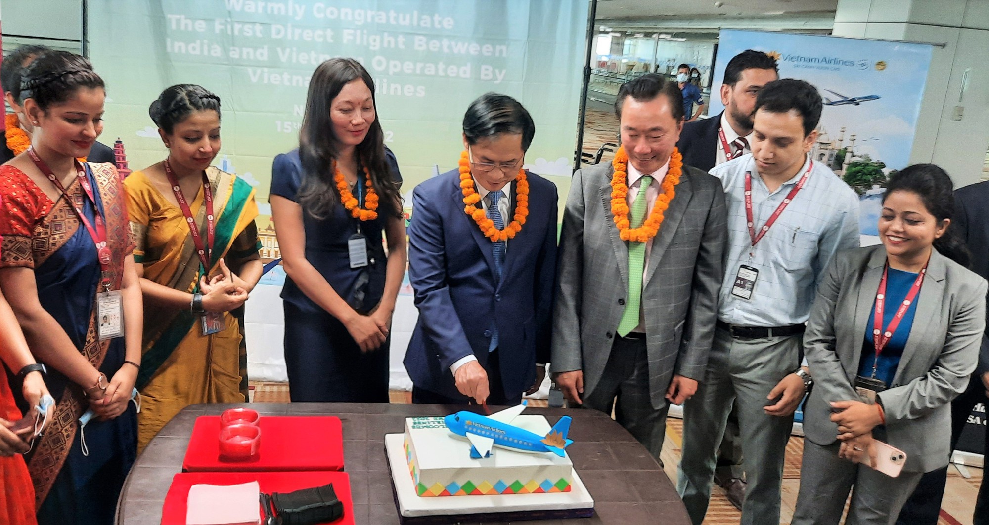Vietnam Airlines công bố đường bay thẳng giữa Việt Nam - Ấn Độ - Ảnh 1.