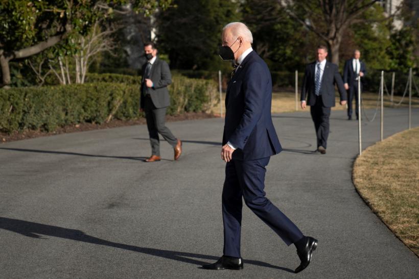 Ông Biden công bố gói viện trợ vũ khí trị giá 1 tỷ USD cho Ukraine - Ảnh 1.