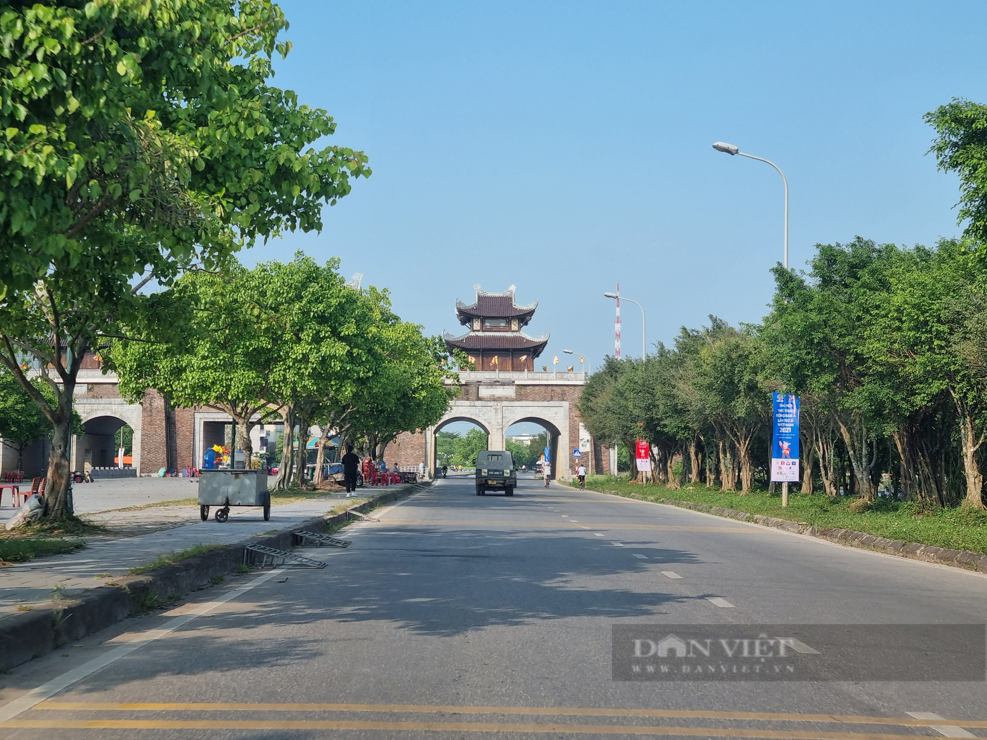 Du lịch Ninh Bình: Doanh thu ước đạt 854 tỉ đồng  - Ảnh 3.