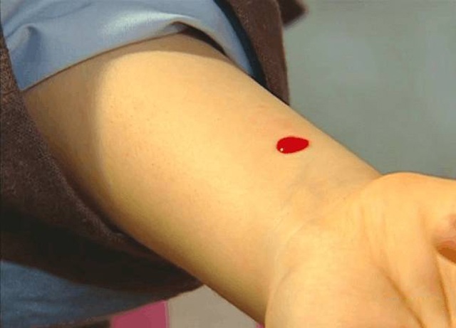 Kỳ lạ cách kiểm tra trinh tiết phụ nữ Hàn Quốc thời xưa: Dùng máu cá nhỏ lên cổ tay - Ảnh 2.
