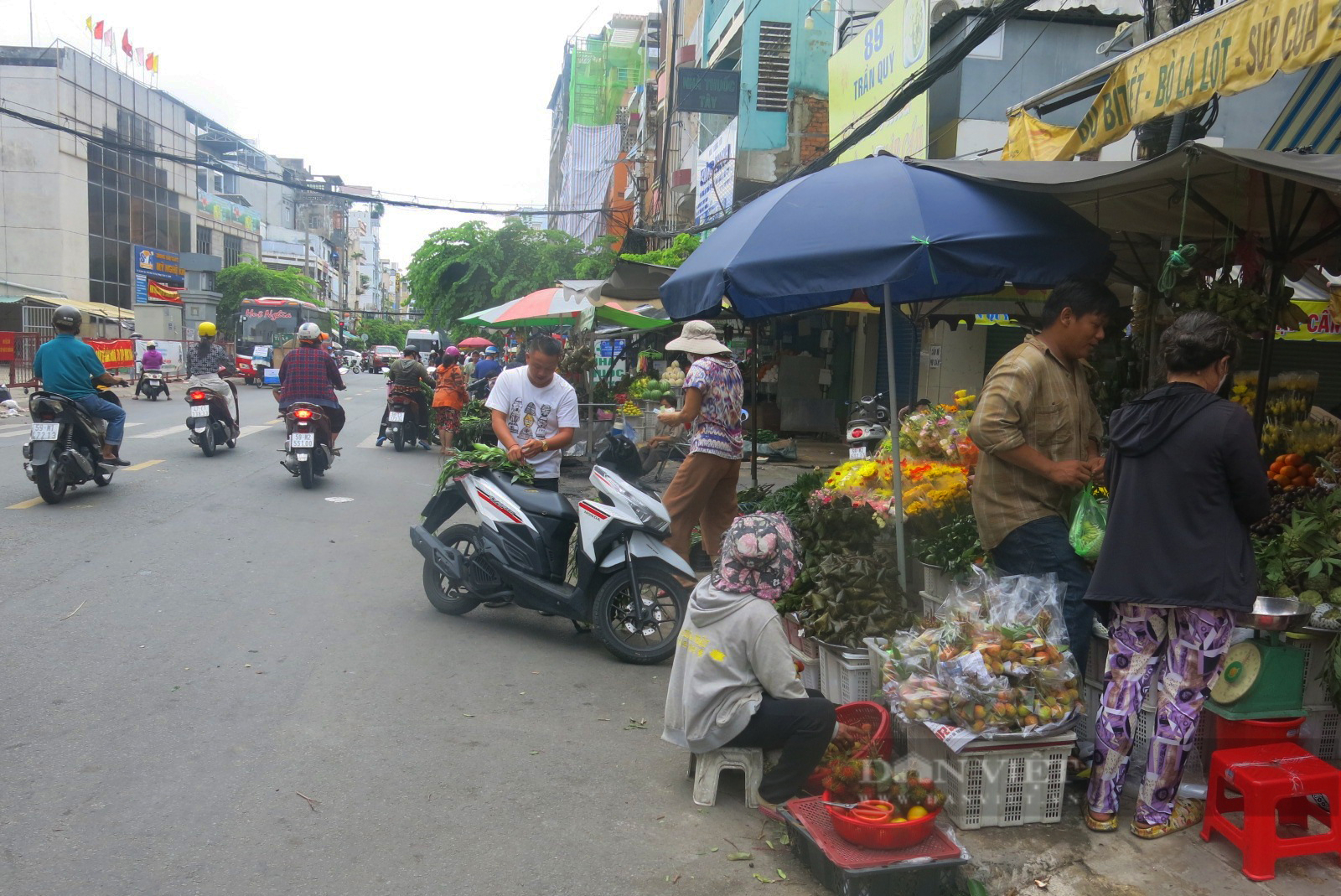 Sài Gòn mùa bá trạng rộn ràng - Ảnh 6.