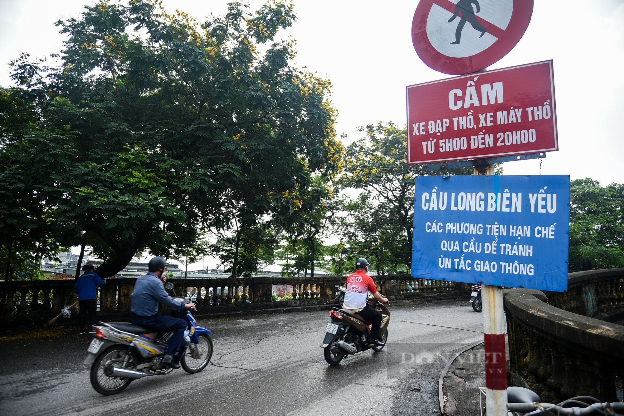 Thực trạng xuống cấp của cầu Long Biên: Xuất hiện tình trạng rung lắc khi có phương tiện lưu thông - Ảnh 4.