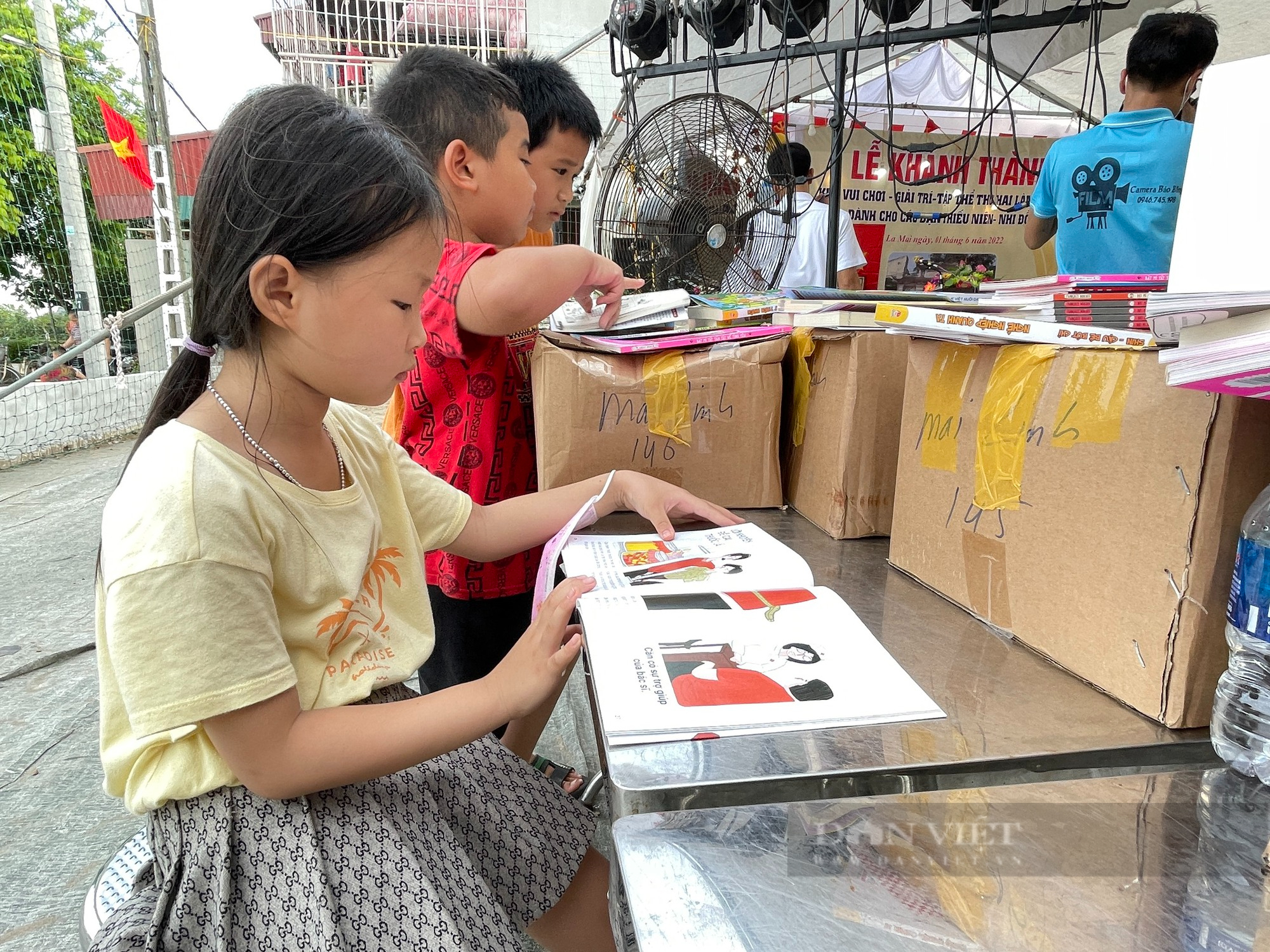 Đưa sách về với trẻ em nông thôn Ninh Bình - Ảnh 3.