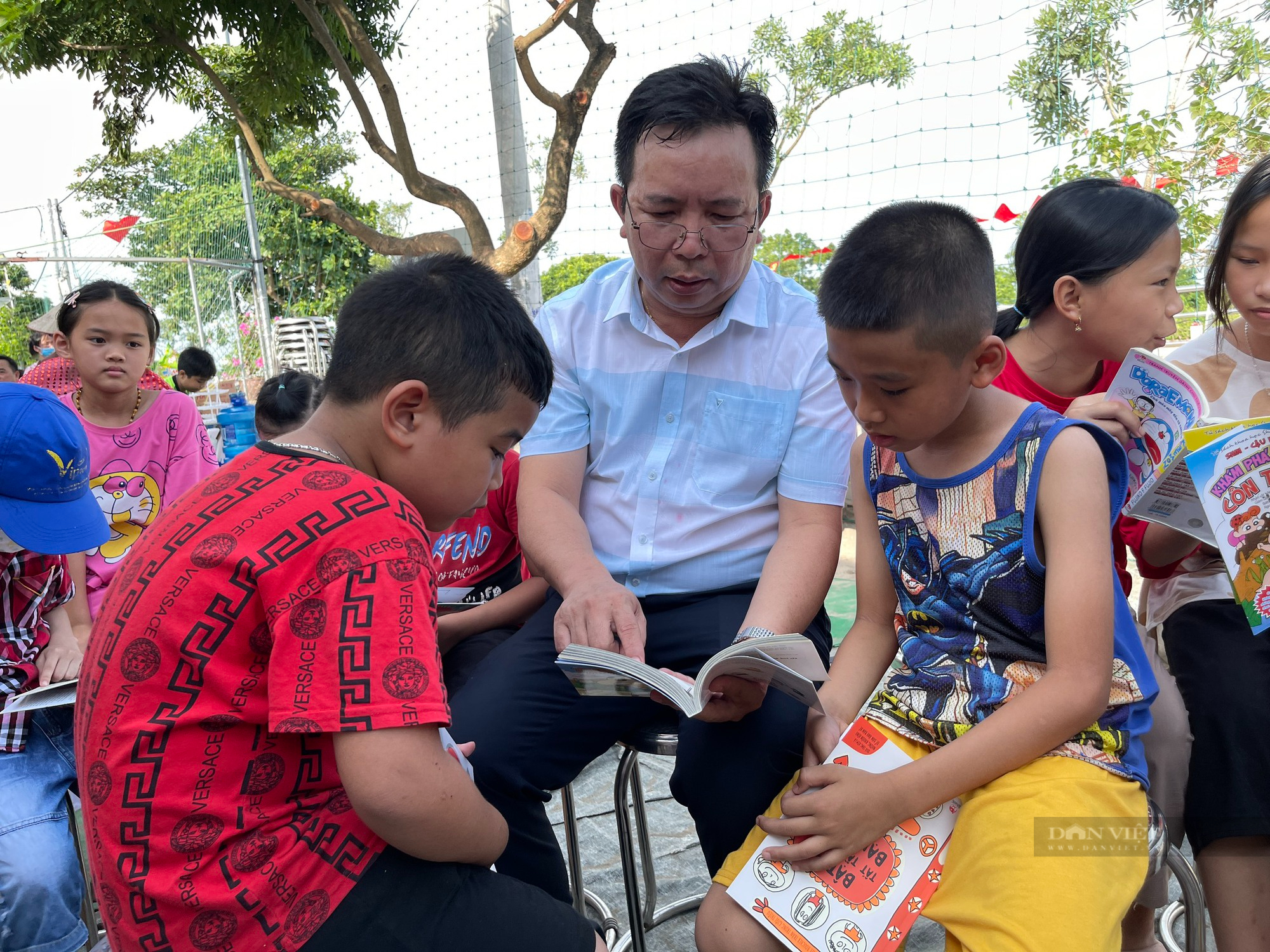 Đưa sách về với trẻ em nông thôn Ninh Bình - Ảnh 9.
