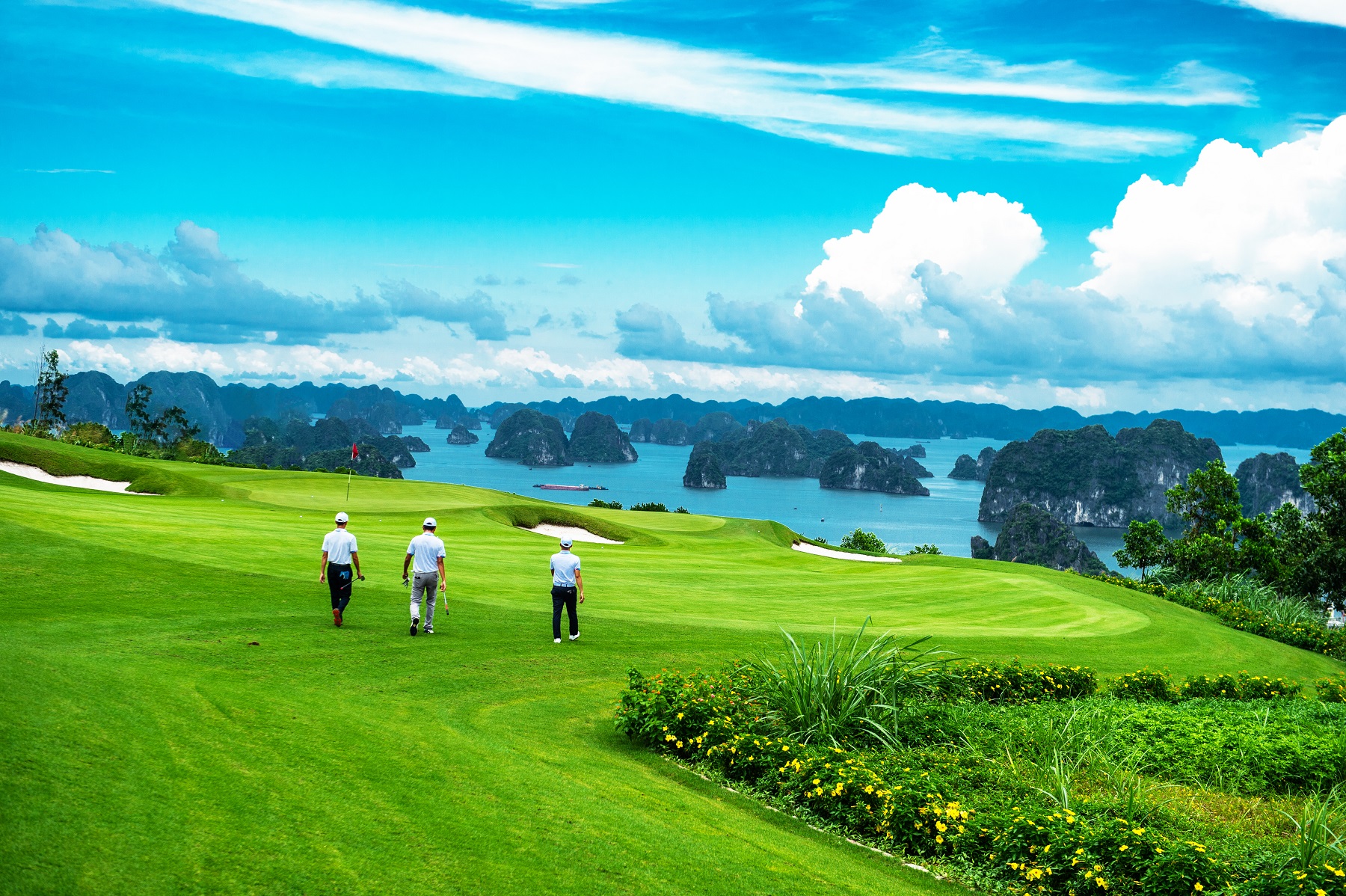 Những điểm check-in siêu hot hội mê golf không thể bỏ lỡ hè này  - Ảnh 1.