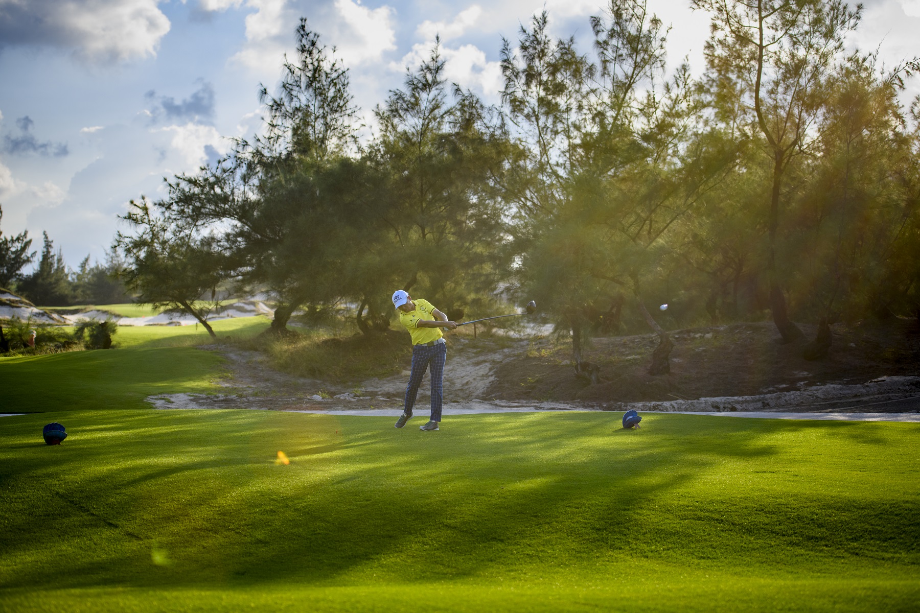 A super-hot check-in spot that golfers should not miss this summer - Figure 3.