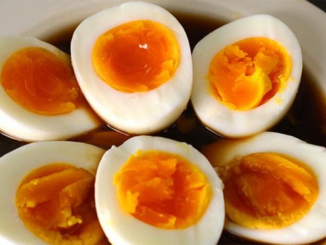 Trứng gà, trứng vịt, trứng ngỗng hay trứng cút, loại trứng nào bổ dưỡng hơn? 2 loại trứng này càng ít càng tốt - Ảnh 4.