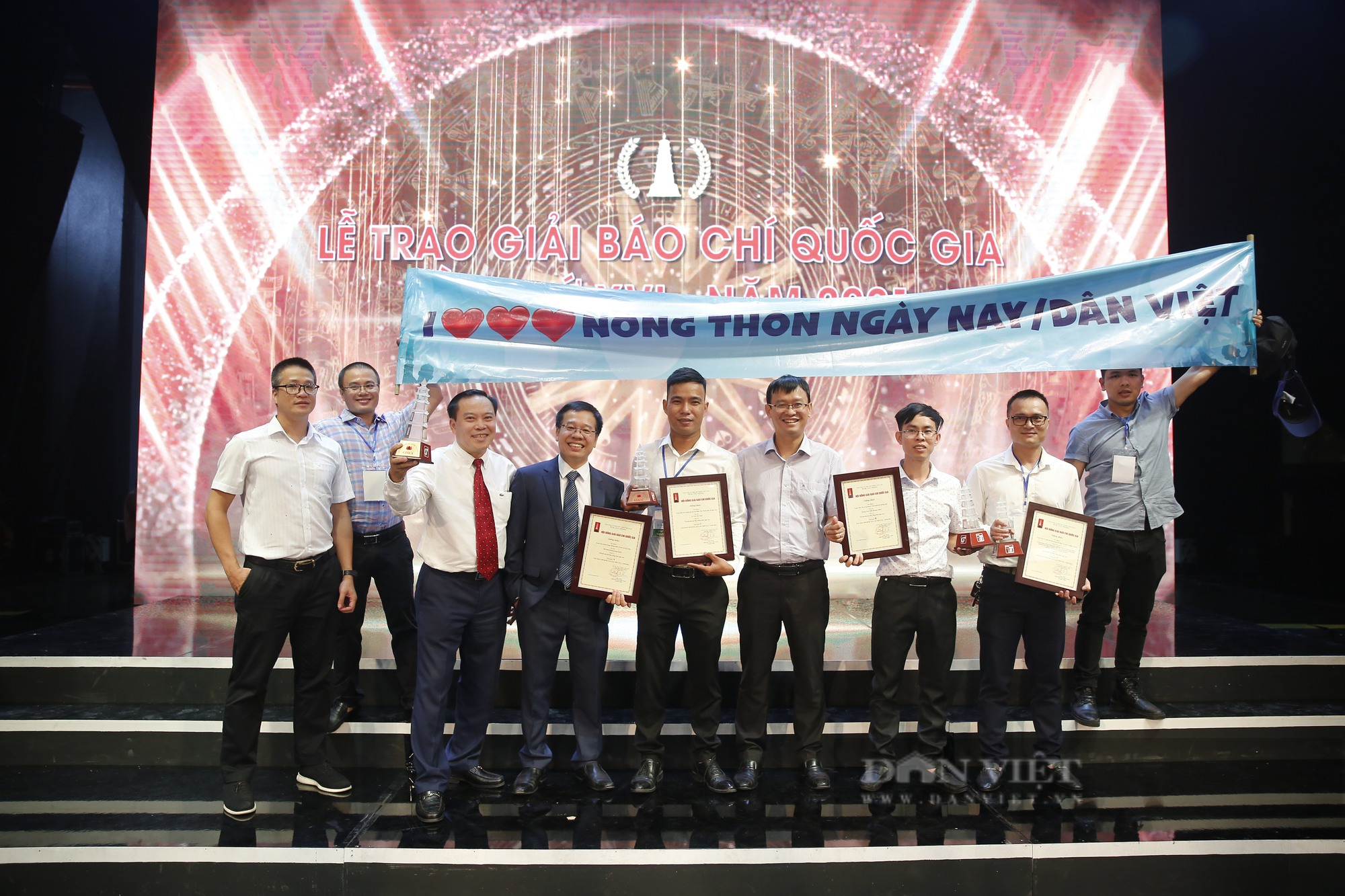 Báo NTNN/Dân Việt đoạt hàng loạt Giải Báo chí Quốc gia lần thứ XVI - năm 2021 - Ảnh 15.