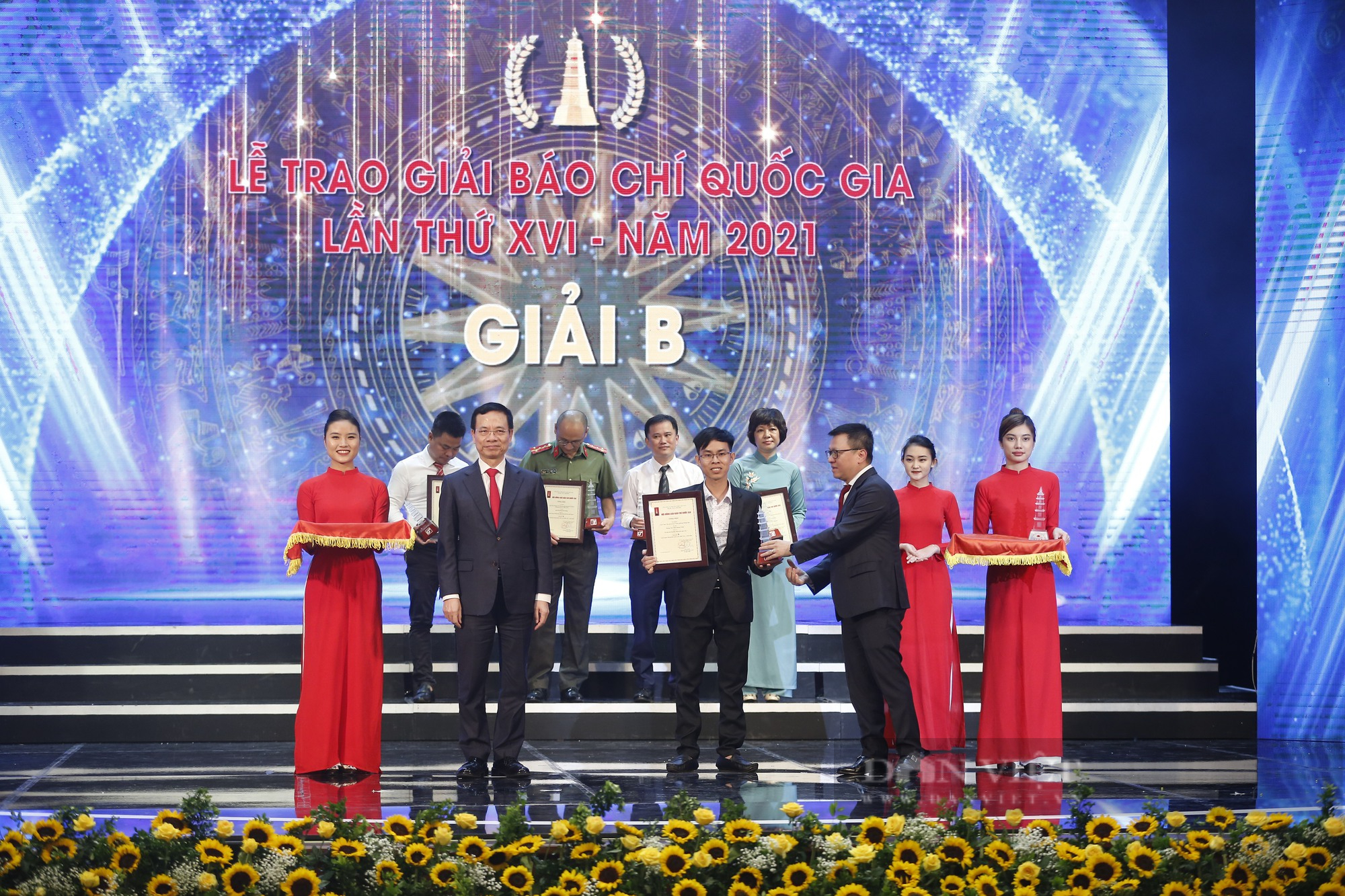 Báo NTNN/Dân Việt đoạt hàng loạt Giải Báo chí Quốc gia lần thứ XVI - năm 2021 - Ảnh 9.