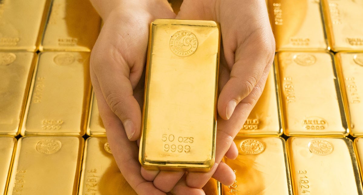 Giá vàng hôm nay 2/7: Giá tăng nhẹ, vàng vẫn bị mắc kẹt trong biên độ giao dịch hẹp - Ảnh 1.