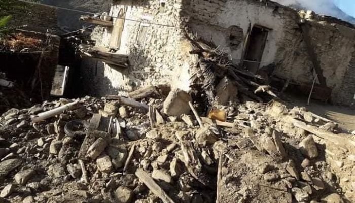 Động đất kinh hoàng khiến gần 300 người thiệt mạng ở Afghanistan - Ảnh 1.