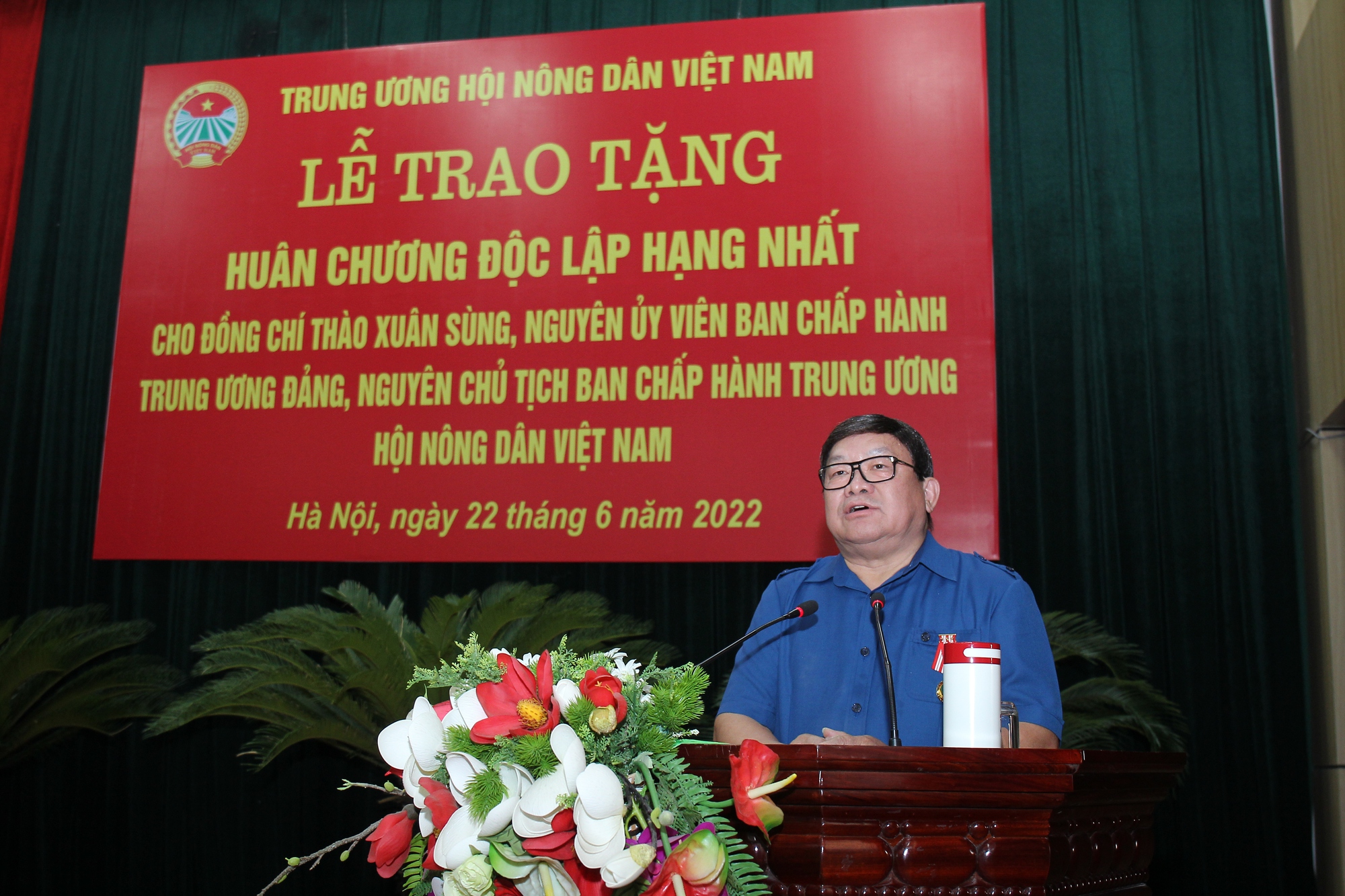 Trao tặng Huân chương Độc lập hạng Nhất cho nguyên Chủ tịch Hội Nông dân Việt Nam Thào Xuân Sùng  - Ảnh 3.