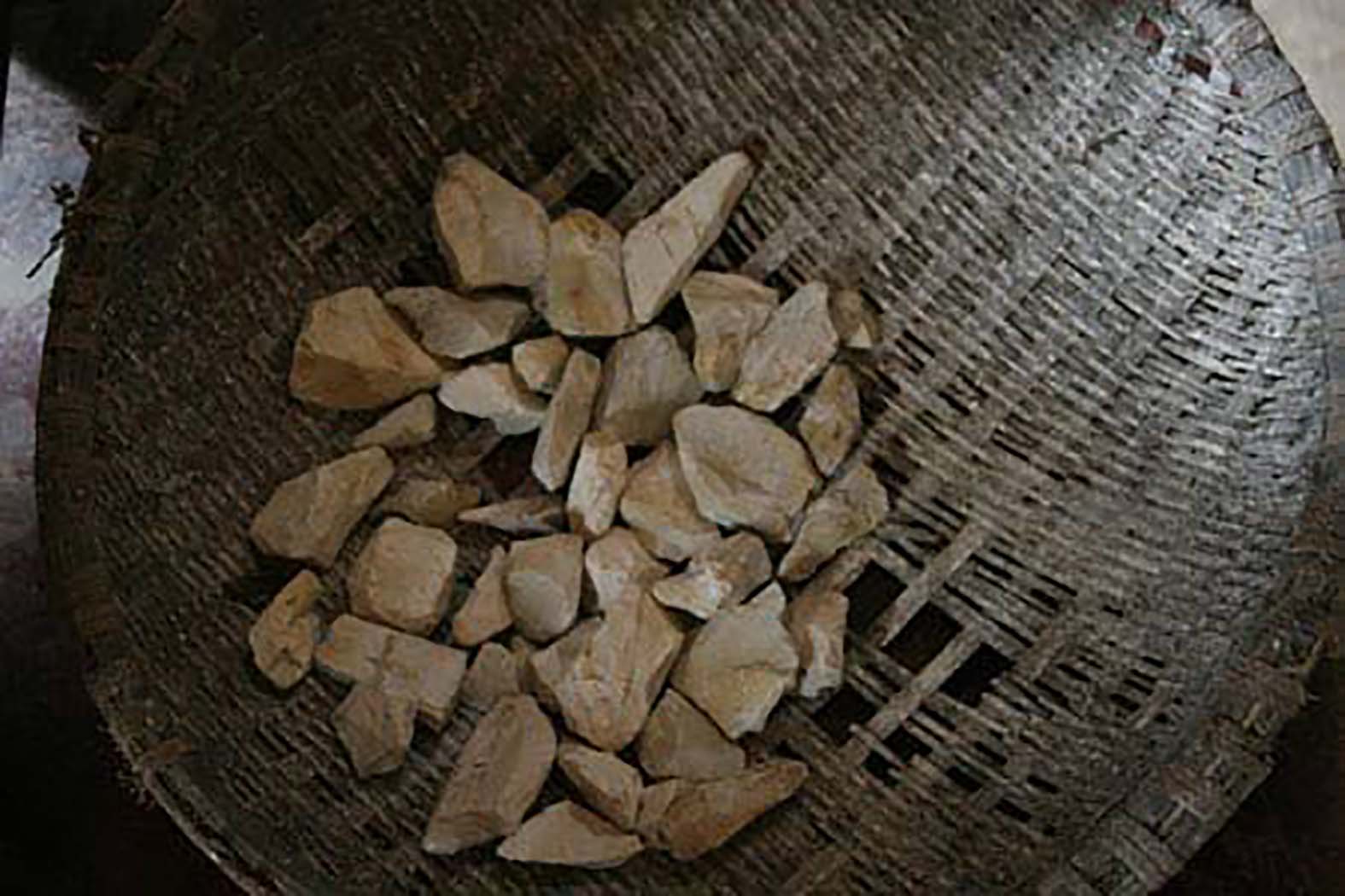 Lạ lùng món ăn từ nguyên liệu đất ở Lập Thạch, Vĩnh Phúc - Ảnh 3.