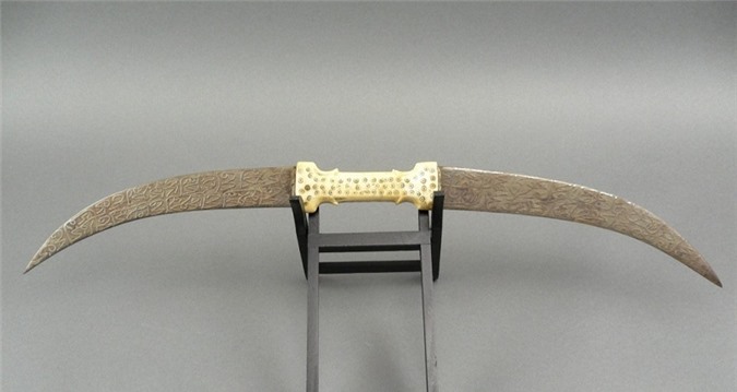Khám phá những loại vũ khí cổ đại kỳ dị nhất lịch sử thế giới - Ảnh 1.