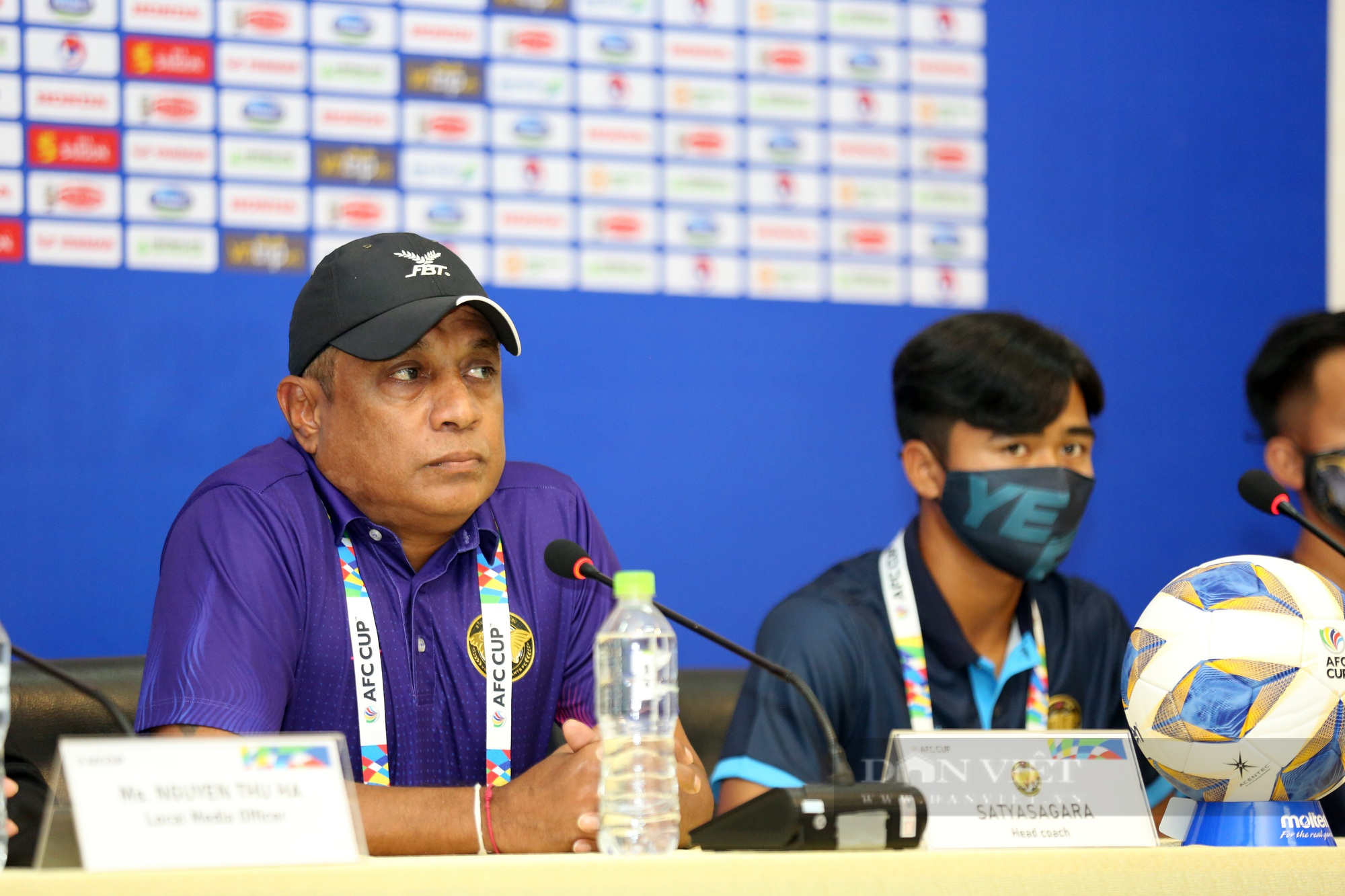 Nhâm Mạnh Dũng muốn dùng AFC Cup 2022 để chiếm suất đá chính tại V.League - Ảnh 1.