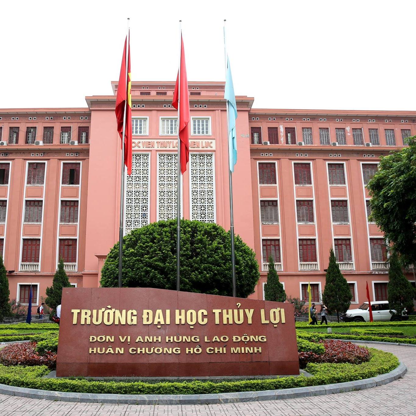 Nhiều trường đại học mở thêm ngành mới tuyển sinh năm 2022, có trường tới 9 ngành  - Ảnh 3.