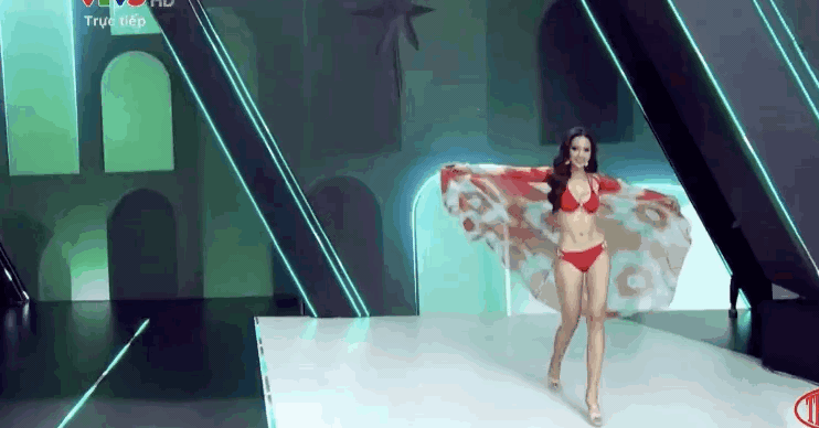 Clip Top 16 trình diễn bikini nóng bỏng tại chung kết Hoa hậu Hoàn vũ Việt Nam 2022