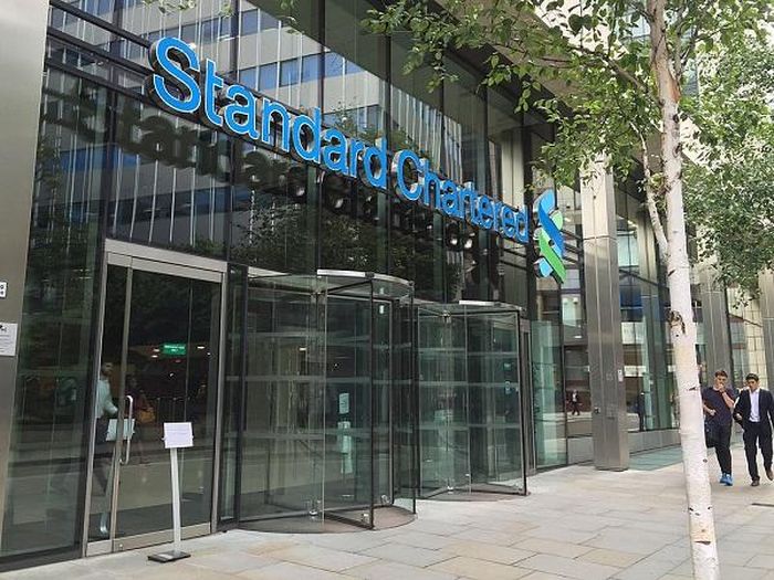 Standard Chartered đánh giá về triển vọng tích cực của ngành ngân hàng Việt Nam - Ảnh 1.