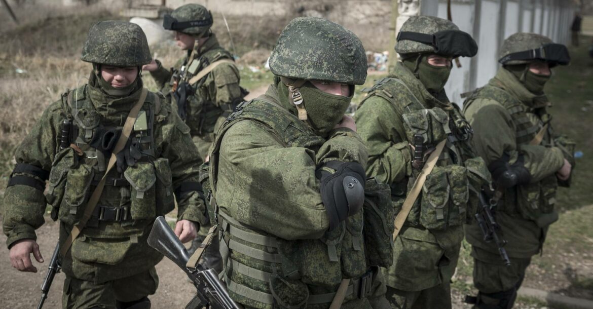 Nga ùn ùn đưa lực lượng tới Sloviansk, quân đội Ukraine sẵn sàng nghênh chiến  - Ảnh 1.