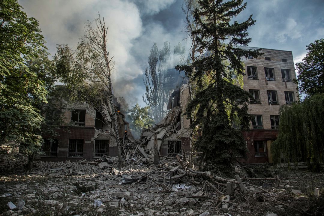Trận chiến Donbass: Ukraine làm gì tiếp theo sau khi &quot;nhường&quot; Severodonetsk cho Nga? - Ảnh 1.