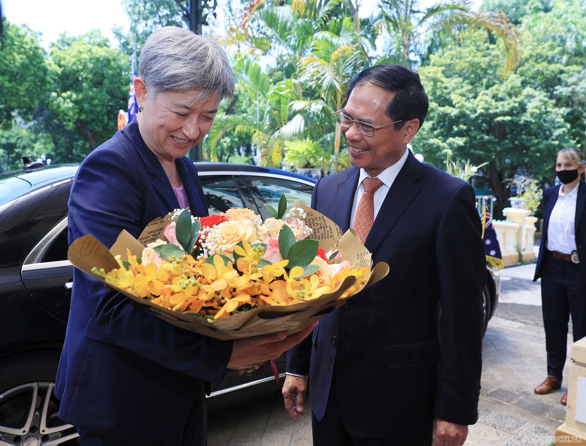 Ngoại trưởng Australia cảm thấy &quot;tuyệt vời&quot; khi đến thăm Việt Nam - Ảnh 3.