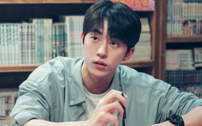 Bài báo &quot;tố&quot; Nam Joo Hyuk bạo lực học đường bị gỡ, nạn nhân sửa lời khai - Ảnh 1.