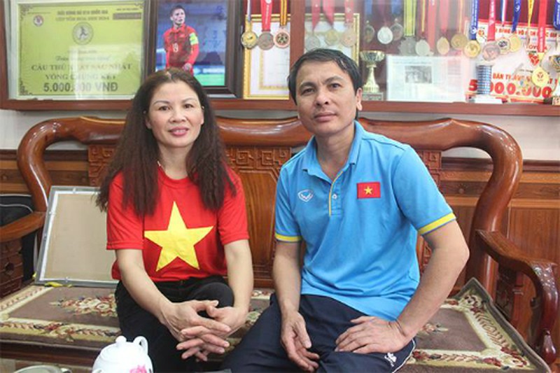 Bố Quang Hải: &quot;Tôi tin con trai sẽ thành công tại Ligue 2&quot; - Ảnh 1.