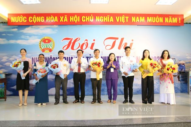 Nông dân Ninh Thuận trổ tài ca hát và kỹ năng nhanh nhạy tại hội thi nhà nông đua tài năm 2022 - Ảnh 1.
