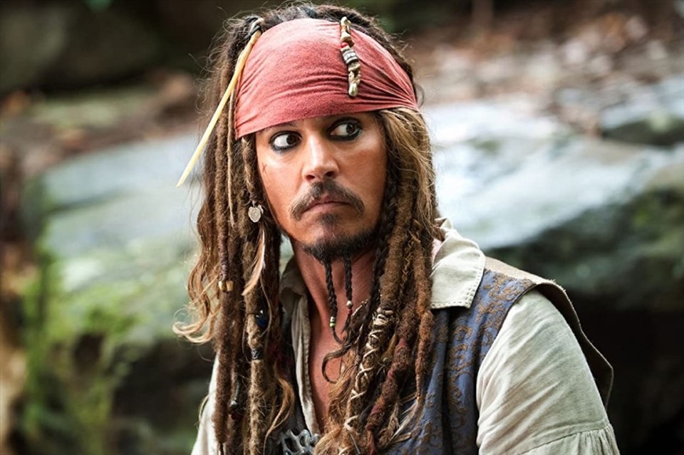 Johnny Depp trở lại Cướp biển vùng Caribe với thù lao 301 triệu USD? - Ảnh 1.