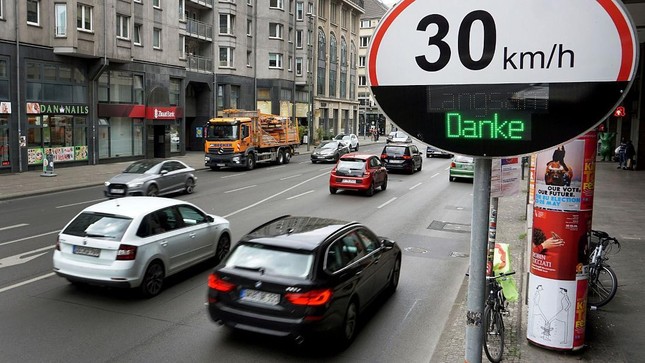 Đức phản đối kế hoạch cấm bán xe chạy động cơ đốt trong vào năm 2035 ở châu Âu - Ảnh 2.
