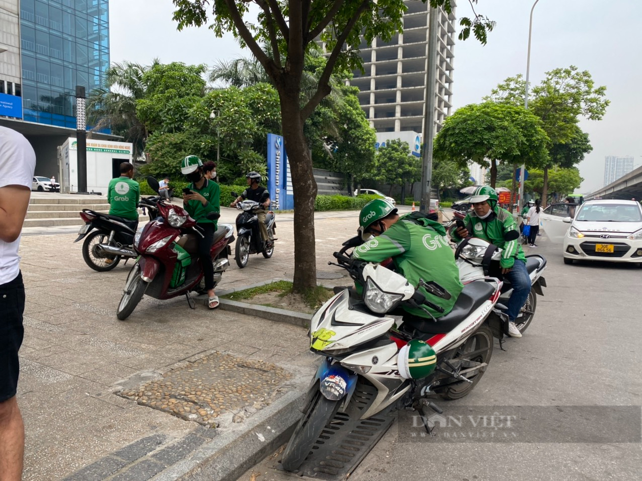 Giá xăng tăng kỷ lục, chiết khấu cao và đây là chiêu trò của tài xế xe công nghệ nhằm qua mặt hãng - Ảnh 1.